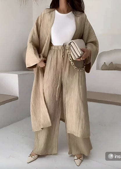 Three-Piece Linen Suit with Spanish Sleeves – Elegant & Versatile